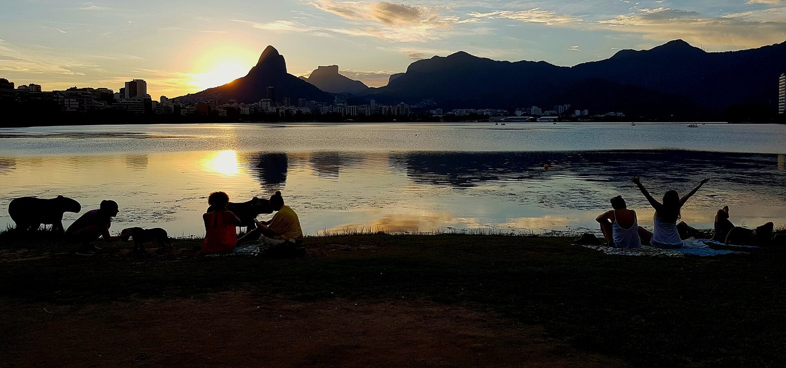 Uma pausa à beira d’água no fim da tarde.